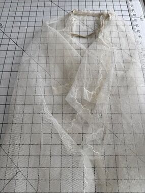 Vintage 1950s Bridal Veil Tulle Headpiece Ivory Juliet Cap Style Elastic Halo